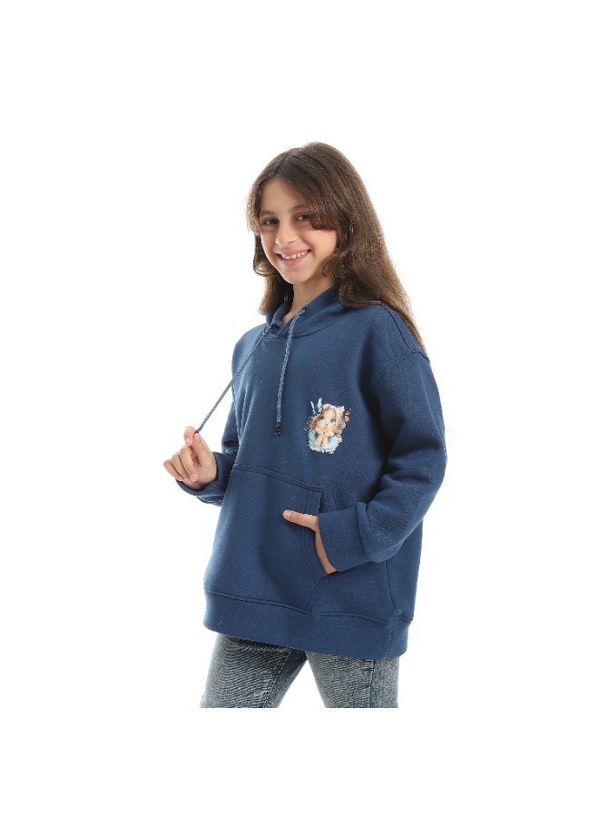 Caesar Milton girls' winter hoodie with prints on the chest and back - Image 2