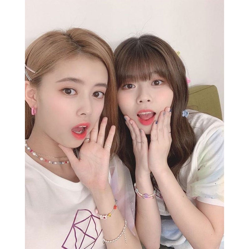 NIZIU Combination Concert Peripheral Clothes Same Style Short-sleeved T-shirt Loose Shoulder Shoulder Navel Half-sleeved Printed Singing Clothes - Image 4