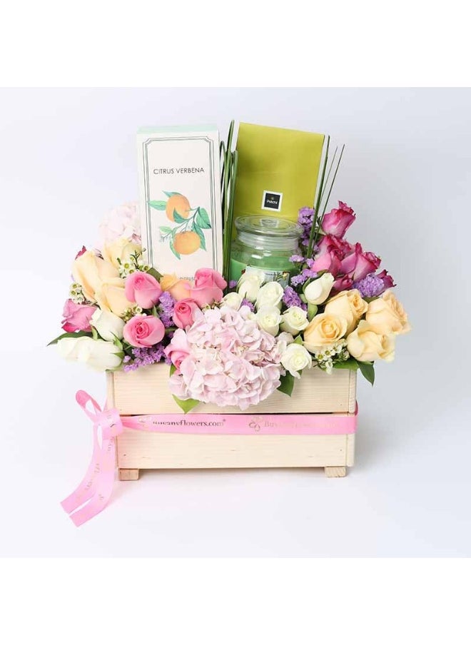 Abundance Flower Hamper - pzsku/Z4983A6857B78DC403EEDZ/45/_/1729574846/16318292-b873-46c9-a5de-3a8ec38900c6