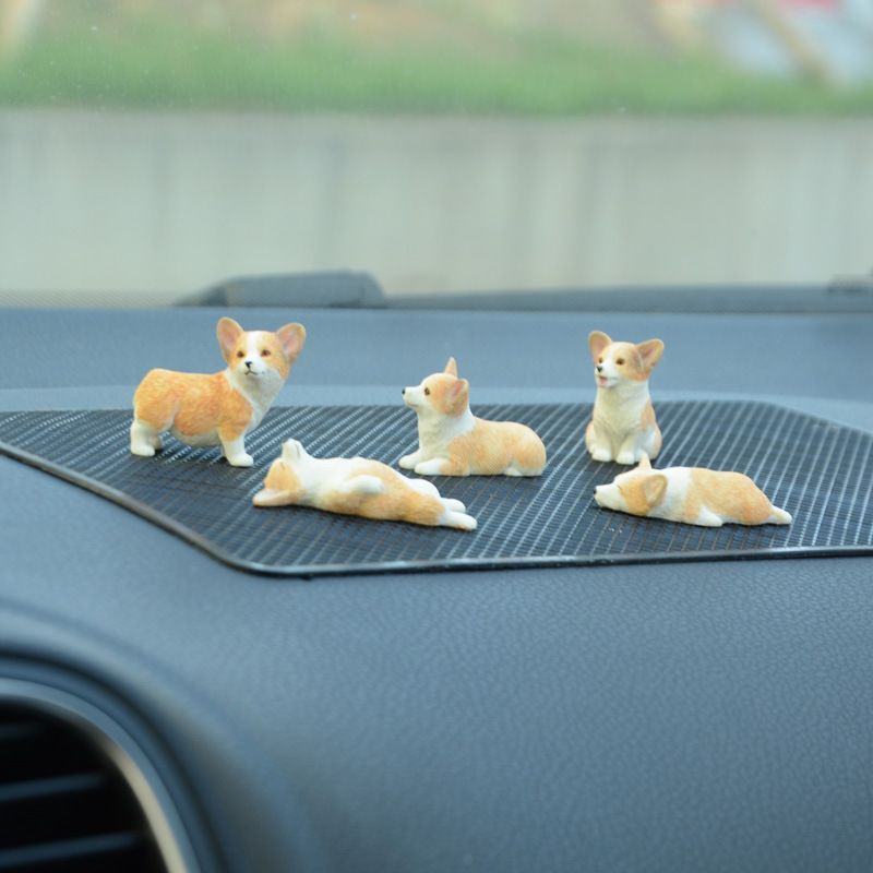 PureJoy Mini Corgi Car Dashboard Figurine - Resin Simulation Dog Ornament for Car Interior Decor