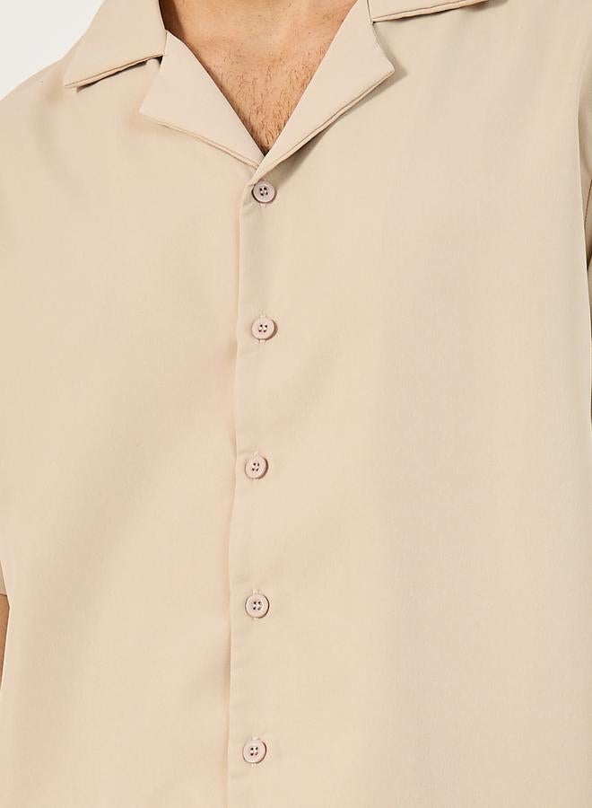 Styli Solid Woven Short Sleeve Collared Shirt and Shorts Set  - Image 3