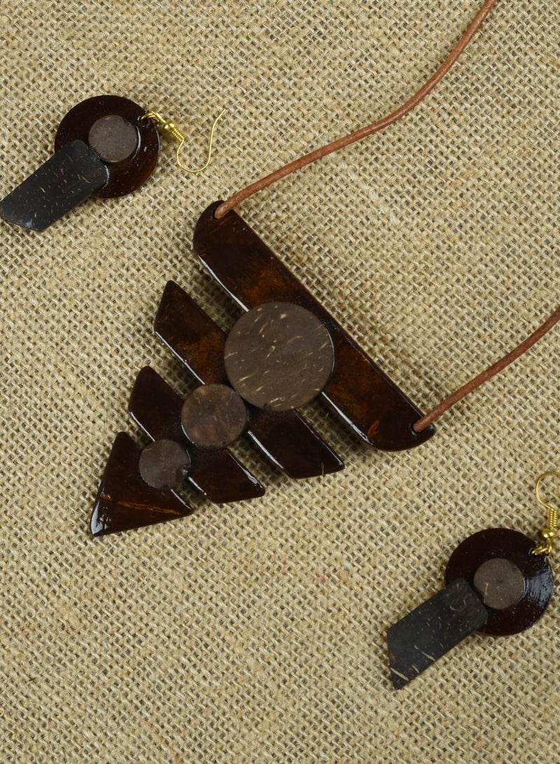N & H Handcrafted Coconut Shell Geometric Pattern Necklace Set  - Image 4
