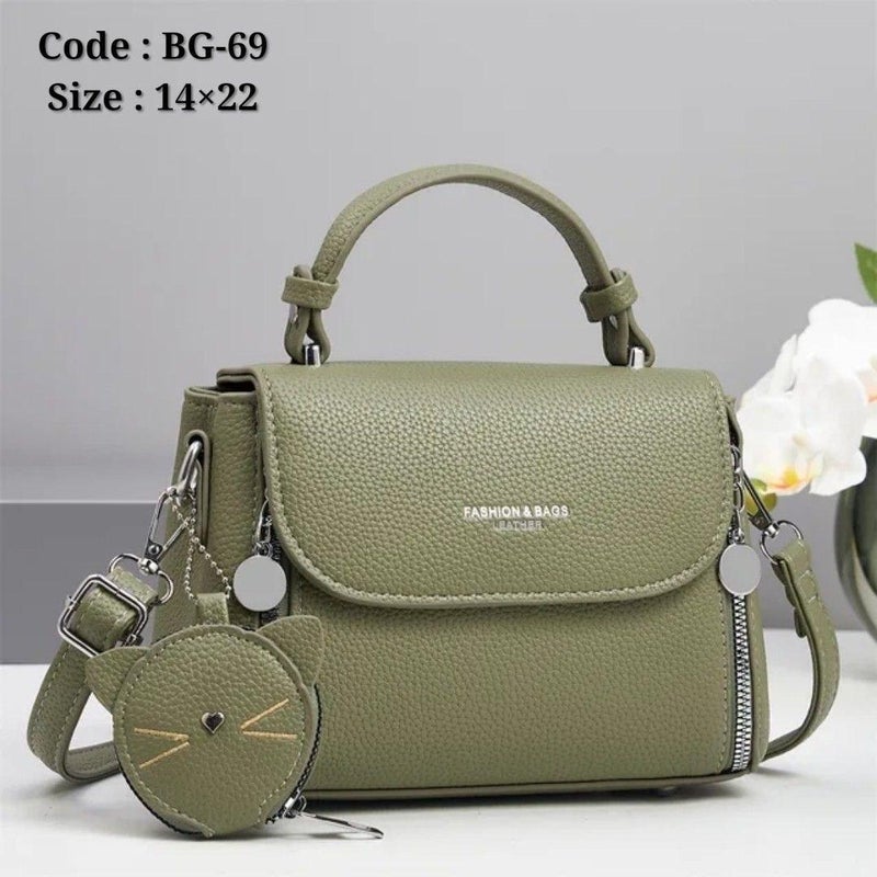 Stylish women's handbag made of premium leather with a shoulder strap -Dark Green
