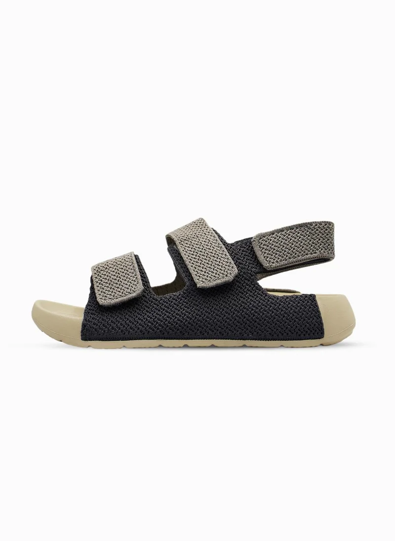 DUOZOULU AQ Three-Strap Knit Sandal