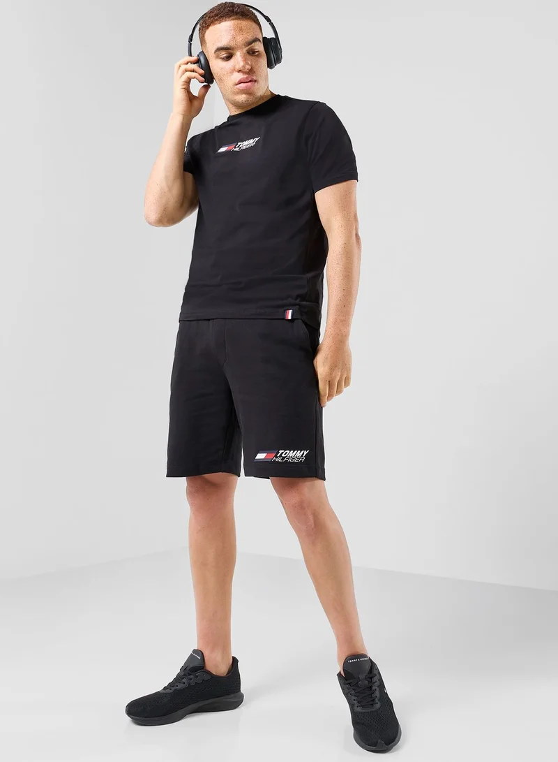 TOMMY HILFIGER Big Logo Essential T-Shirt