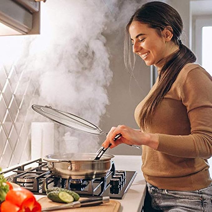 KASTWAVE Dfino Stainless Steel Grease Splatter Screen With Silicone Handle  99 Oil Splash Guard For Frying Pans Easy To Clean Includes Resting Feet For Kitchen Safety - Image 4