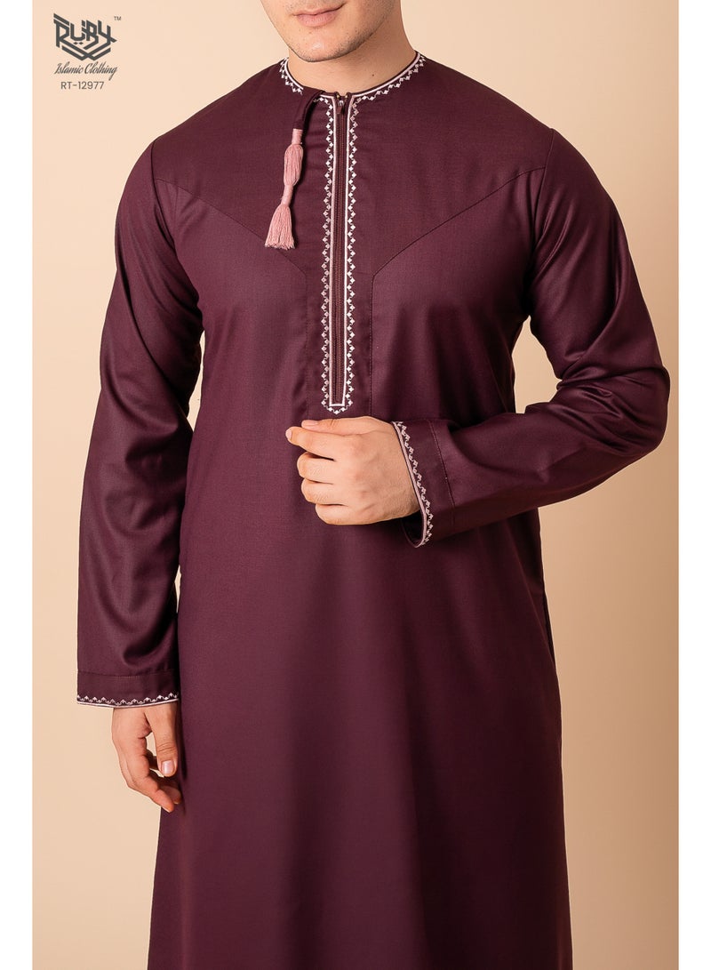RUBY ISLAMIC CLOTHING Maroon Omani/Emirati Dishdasha – Men's Omani/Emirati Style Thobe Kandura Classic - Full-Length Long Sleeve Islamic Jubbah - Image 3