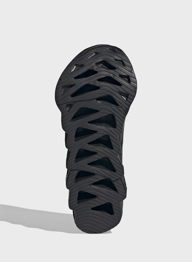 adidas حذاء اديداس سويتش اف دبيلو دي 2