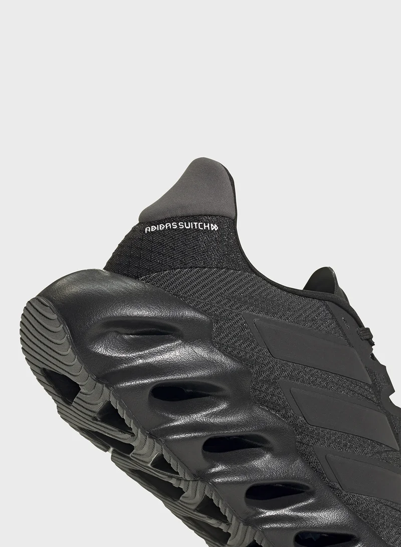 adidas حذاء اديداس سويتش اف دبيلو دي 2