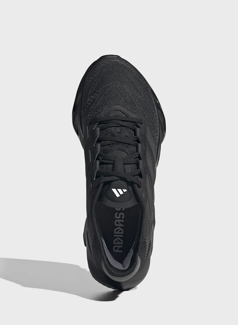 adidas حذاء اديداس سويتش اف دبيلو دي 2