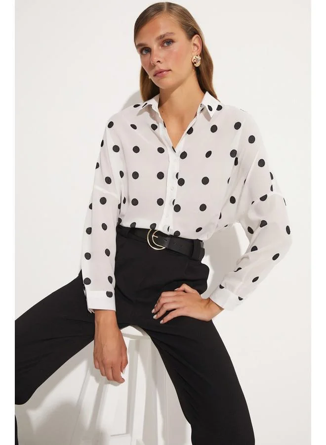 JUNE June Women Exclusive Boyfriend/Wide Fit Polka Dot Patterned Shirt Ecru