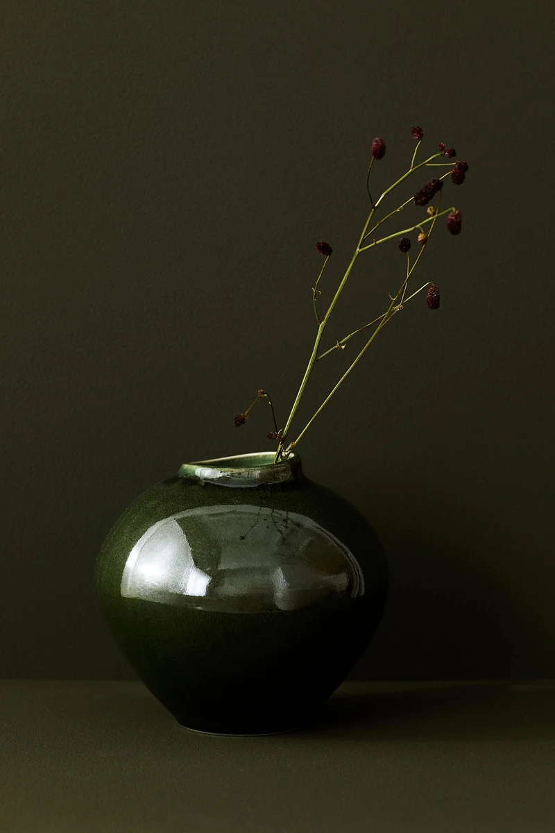 H&M Irregular stoneware vase