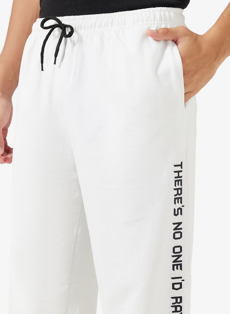 سفنتي فايف بيسيكس بنطلون رياضي بطبعة نصية وحافة مفتوحة - Image 4