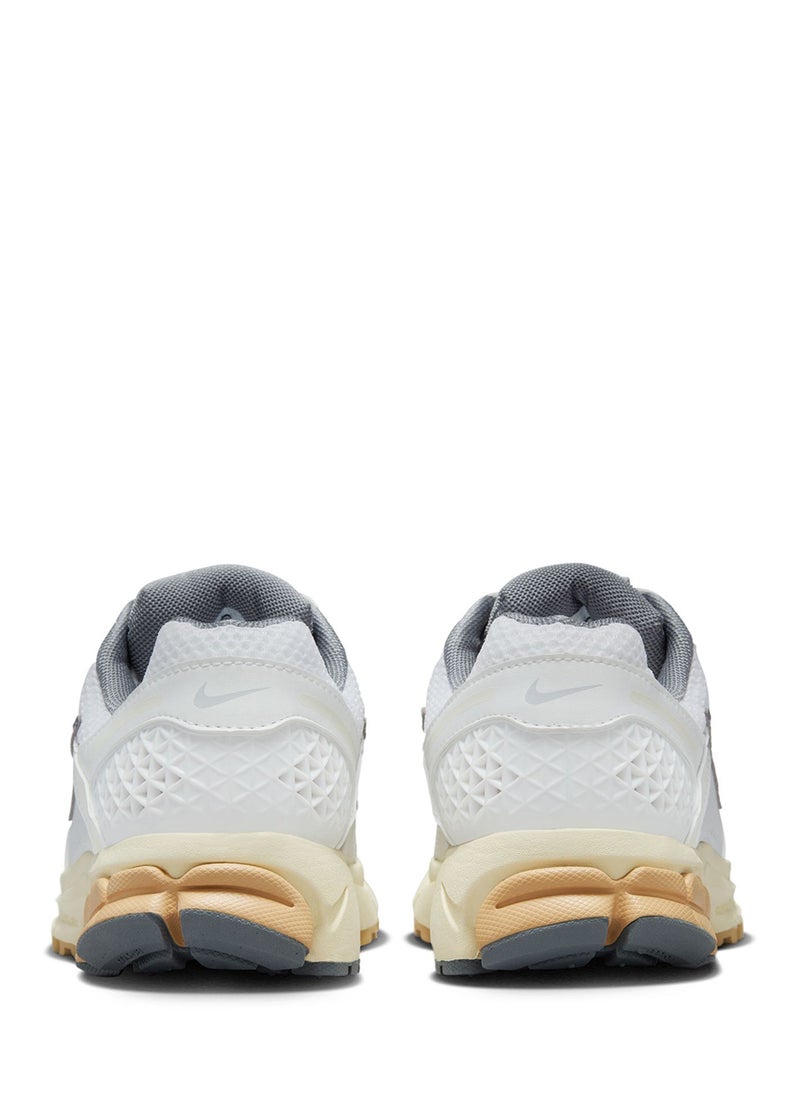 Nike - W Nike Zoom Vomero 5 - Image 1