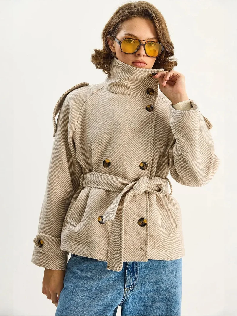 بيانكو لوتشي جاكيت لوكسي بياقة وأزرار