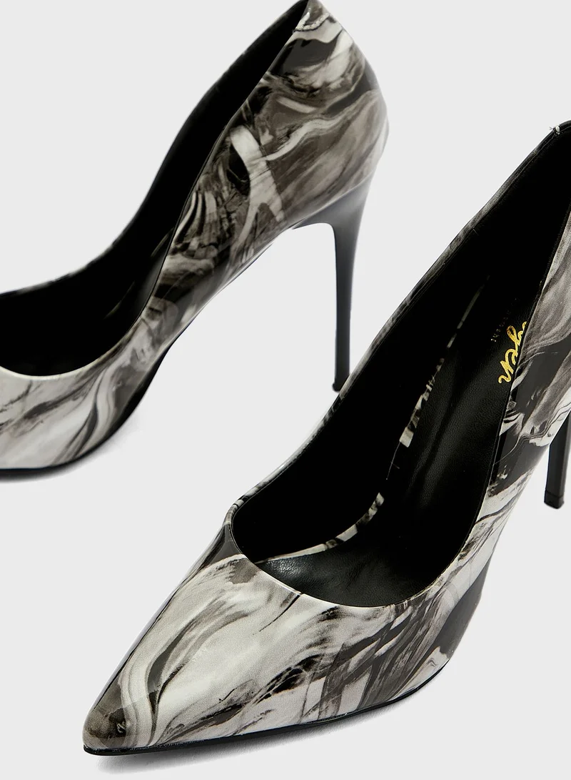 Ginger Multi-Colour Print Pointed Pump Grey