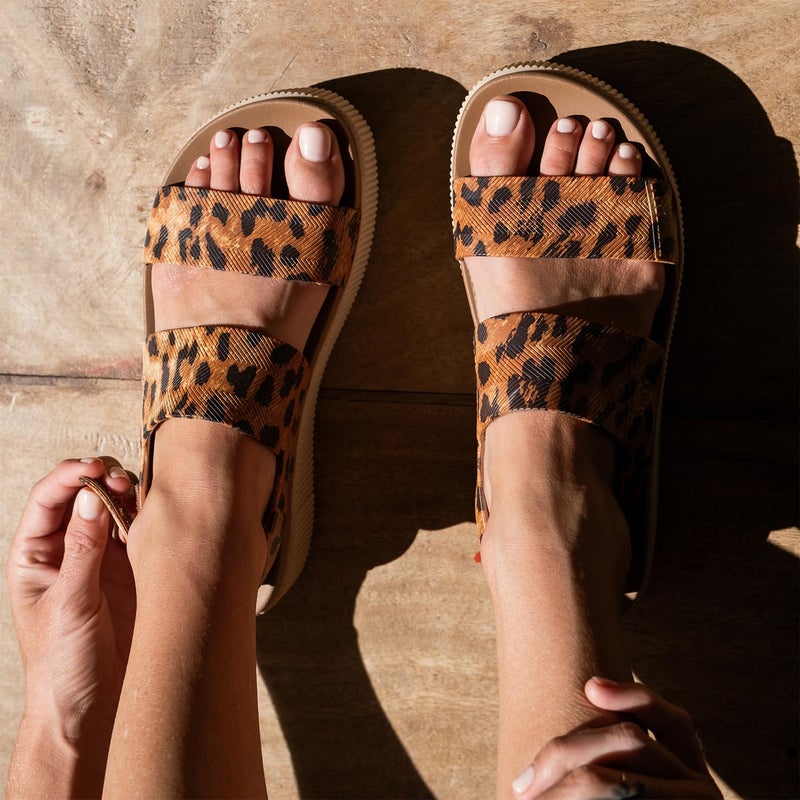 Reef Women's Water Vista Higher Platform Sandal, Water Friendly, Adjustable Strap, Leopard, 9 - Image 3