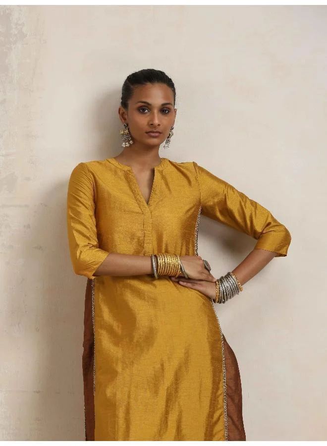 ترو برونز trueBrowns Gold Silk Kurta Set