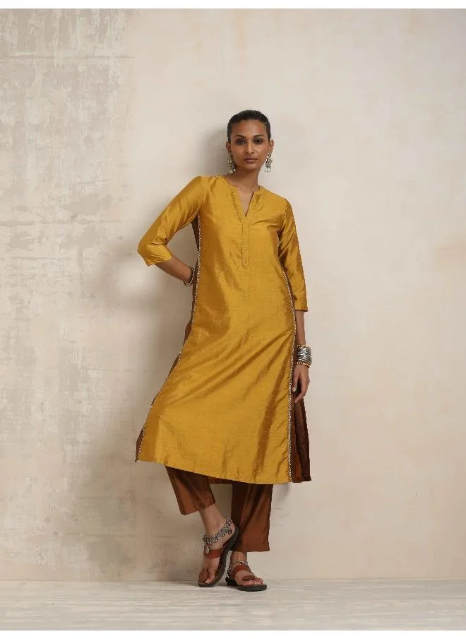 ترو برونز trueBrowns Gold Silk Kurta Set