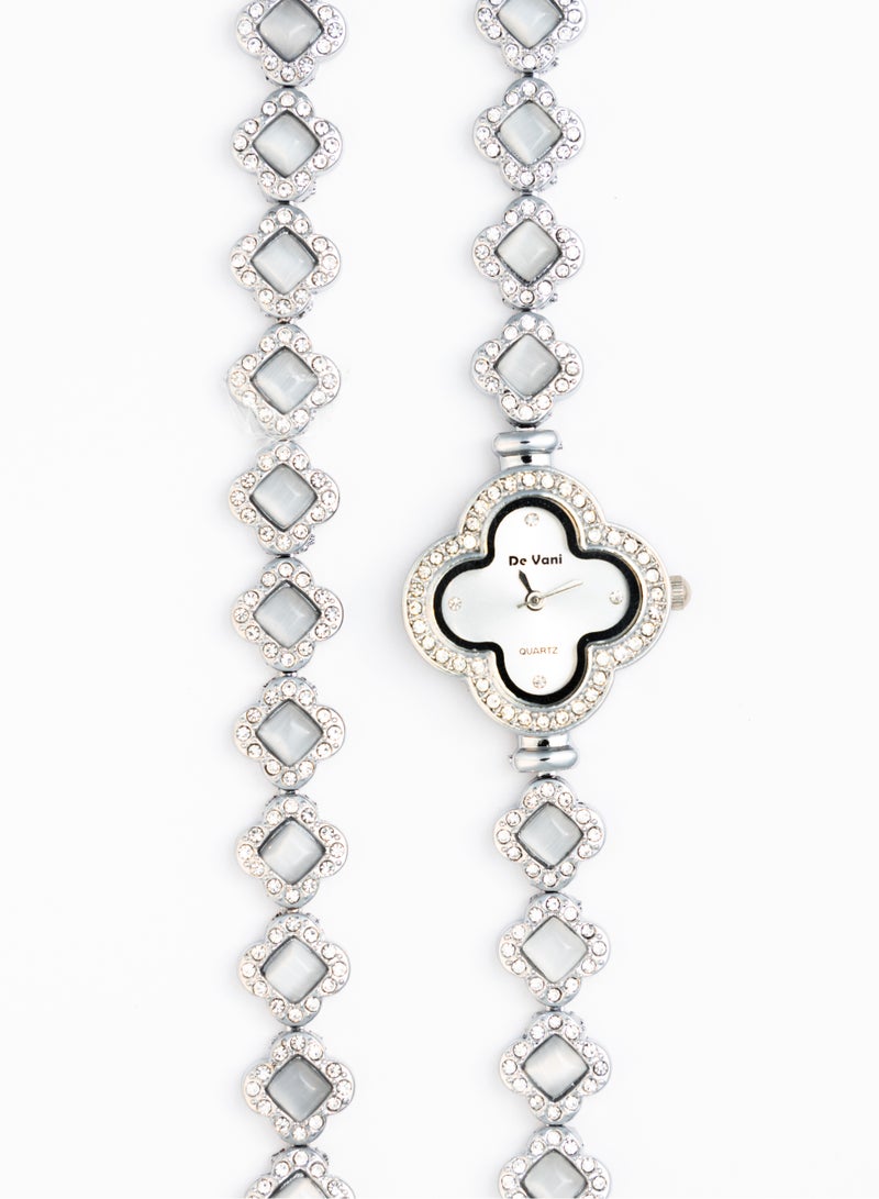 دي فاني ساعة يد للنساء من دي فاني مع سوارة لون فضي - Image 2
