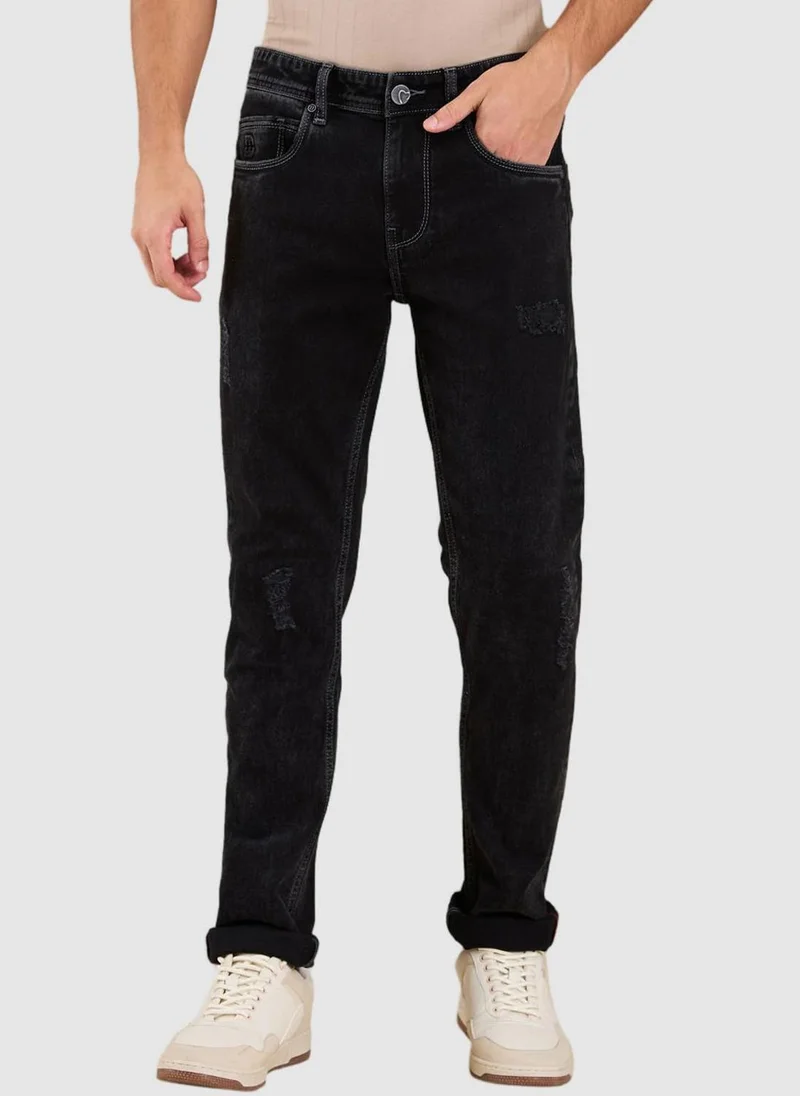 Men Classic Slim Fit Mildly Distressed Light Fade Stretchable Jeans