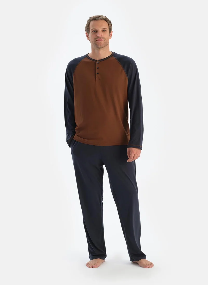 dagi T-shirt & Trousers Pajama Set Crew Neck Supreme Mid Rise Sleepwear