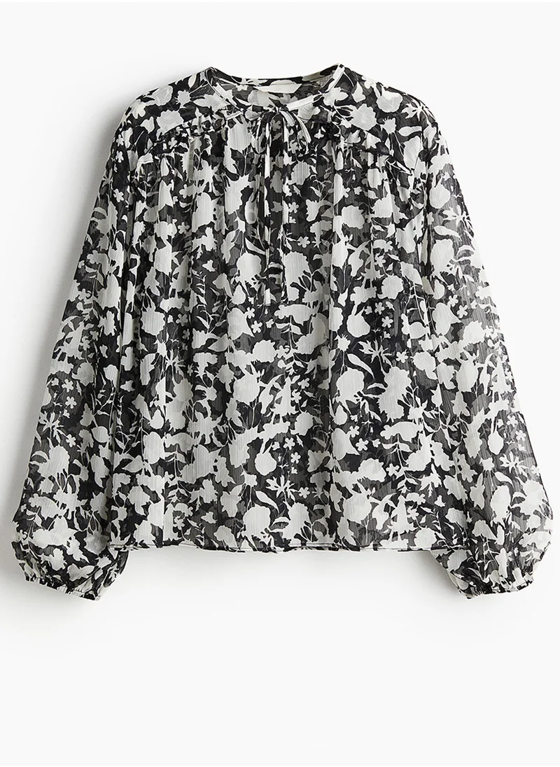 H&M Frill-Trimmed Blouse