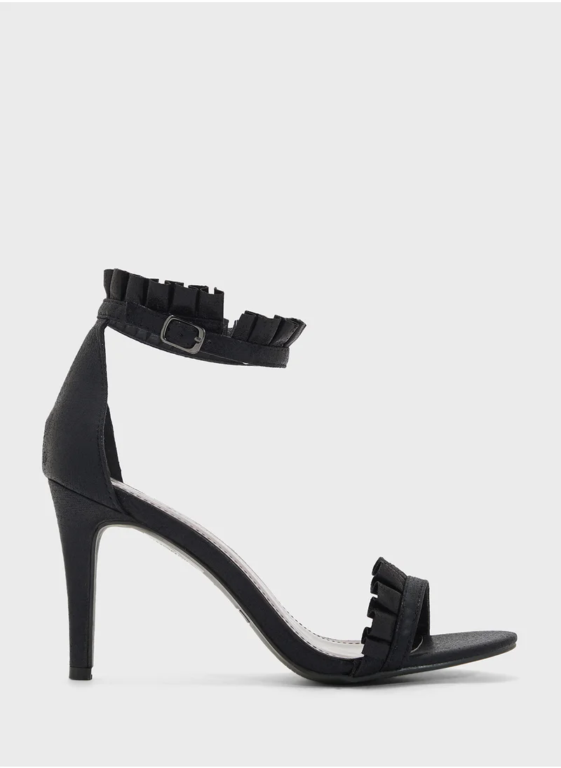 جينجر Stiletto Heel With Frill Detail