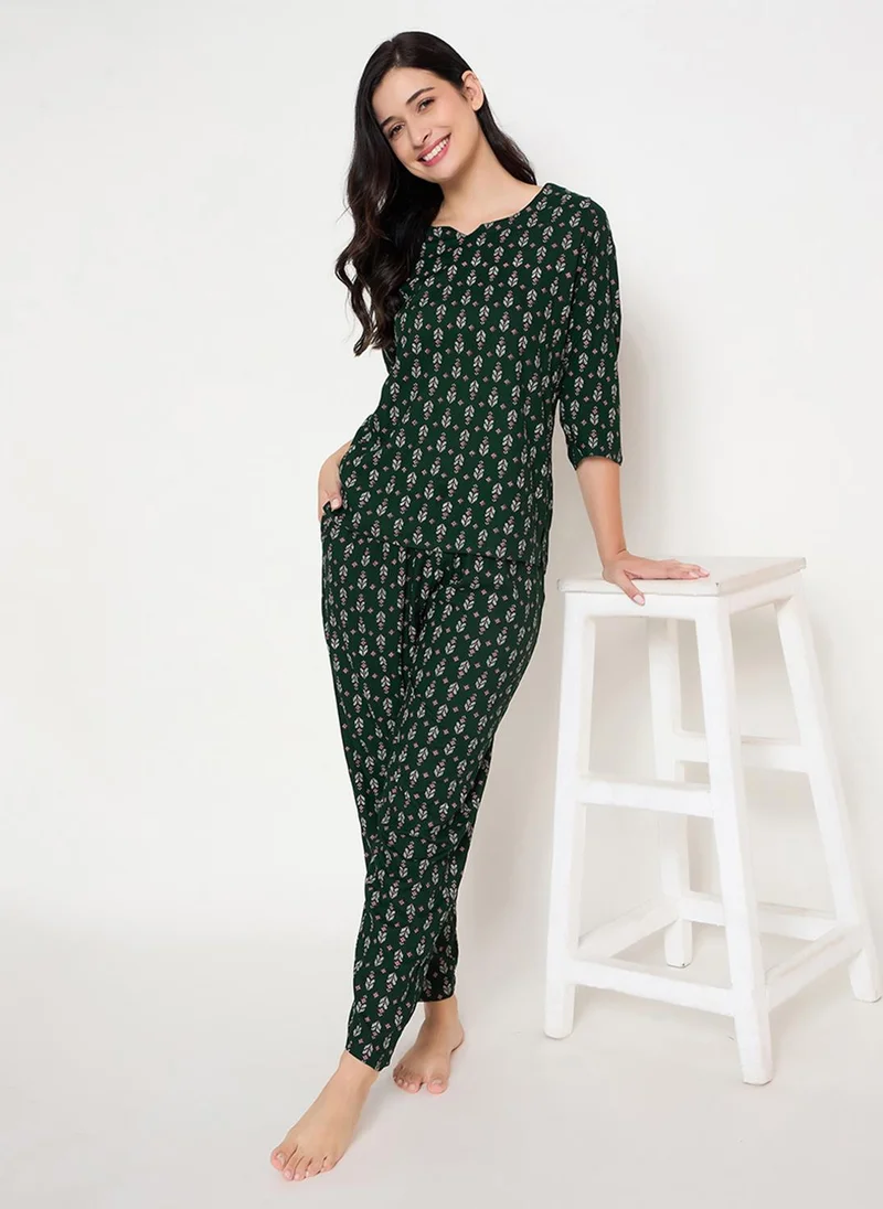 كلوفيا Clovia Printed Top & Pyjama Set in Dark Green - Rayon