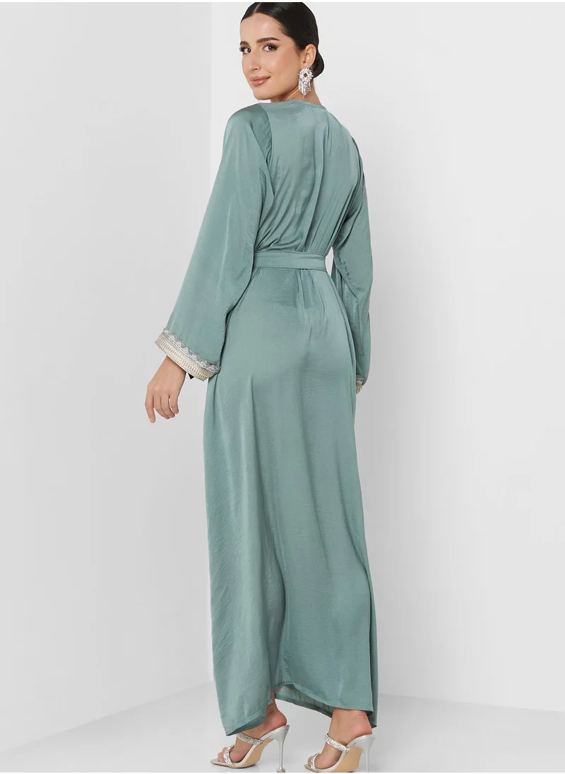 hayas closet Embroidered Belted Jalabiya