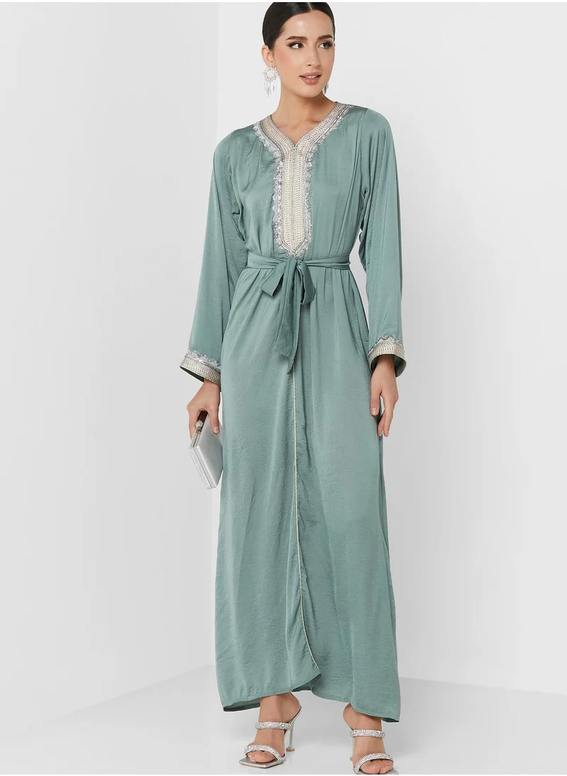 hayas closet Embroidered Belted Jalabiya