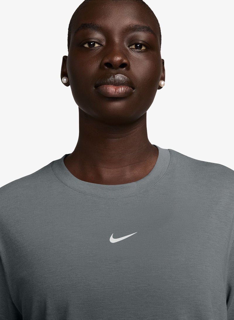 نايكي تيشيرت مريح بتقنية دراي فيت - Image 3