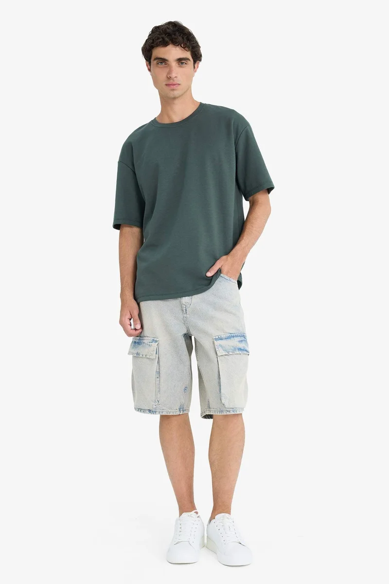 ديفاكتو Oversize Crew Neck Heavy Fabric Basic T-Shirt