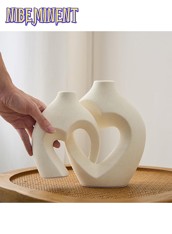 NIBEMINENT مزهرية بيضاء للديكور، مجموعة مزهريتين على شكل قلب من الراتنج، مزهريات على شكل قلب نوردية، مزهرية زخرفية بسيطة لمركز الطاولة في حفلات الزفاف، تناول الطعام، غرفة المعيشة، المكتب، ديكور المنزل - Image 5