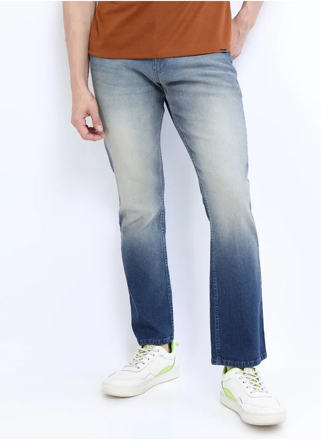 هاي لاندر Mid Rise Light Fade Jeans with Pockets by Styli