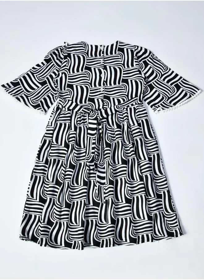 بيلا مودا Bella Moda All-Over Print Lace Trim Cotton Dress with 3/4 Sleeves