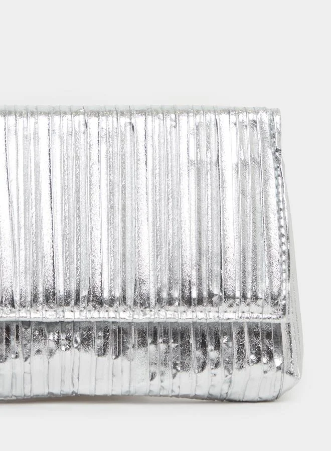 Styli Metallic Pleated Clutch Bag with Chain Strap