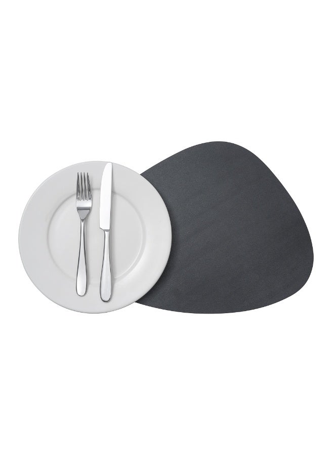 Restaurantware 16 x 12 Inch Kitchen Placemats, Set Of 6 Embossed Dining Table Placemats - Egg-Shaped, Waterproof, Black Vinyl Table Mats, Easy To Clean, Non-Slip Surface - Image 2