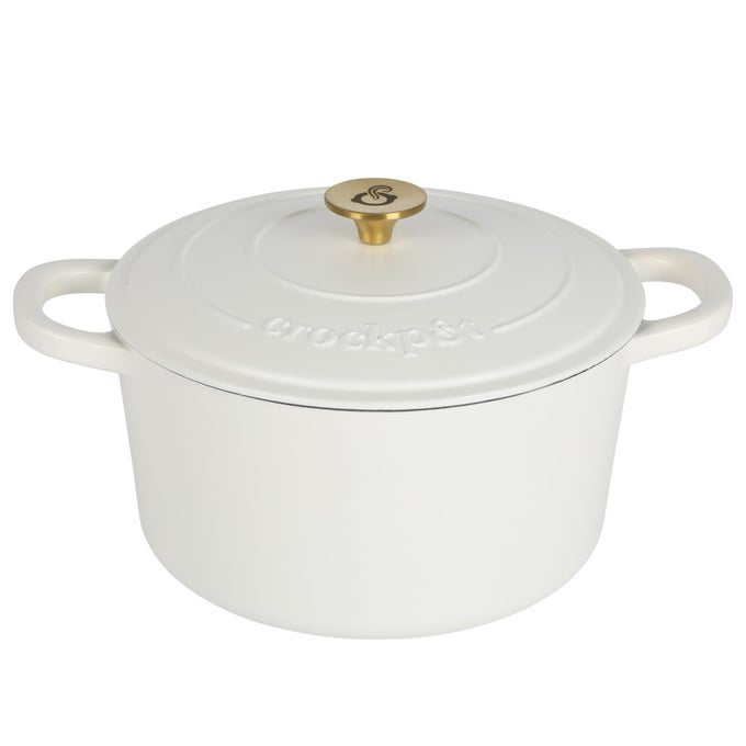 CROCK POT ARTISAN 5QUART ROUND DUTCH OVEN MATTE LINEN WHITE WGOLD KNOB