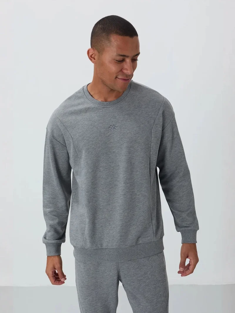 تومي لايف TOMMY Men's Cotton-Polyester Fleece Sweatshirt And Pants Set