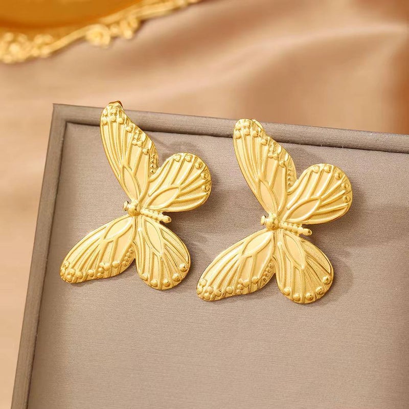 The Black Pearl Accessories Golden Stainless Steel Earring - Image 3