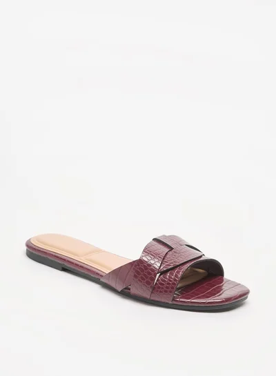 سيليست Women's Textured Slip-On Sandals
