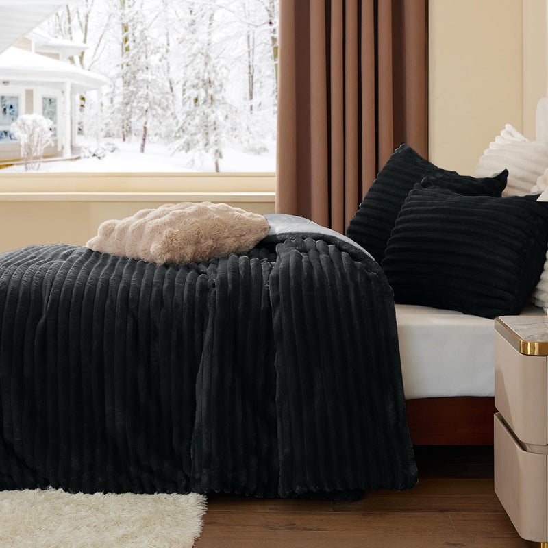BEDELITE Fleece Queen Comforter Set -Super Soft & Warm Fluffy Black Bedding, Luxury Fuzzy Heavy Bed Set for Winter with 2 Pillow Cases - Image 4