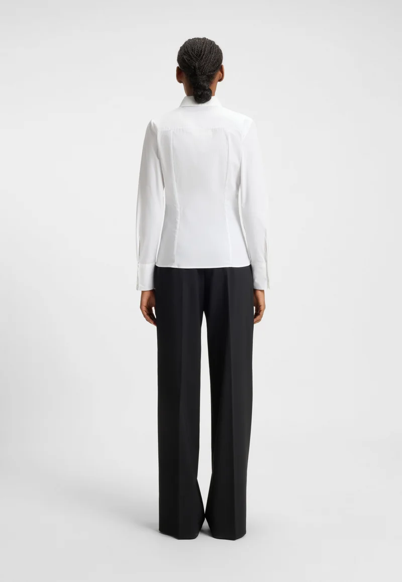 هوجو بلوزة بقصة ضيقة بوبلين سهل الكي