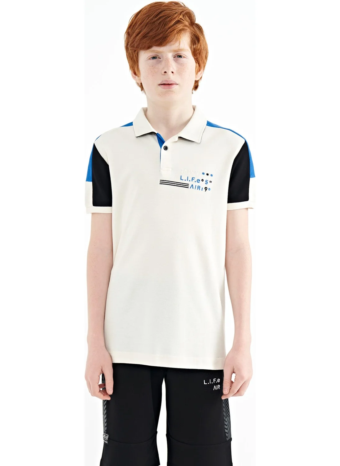 تومي لايف Ecru Color Block Shoulder Garni Detailed Standard Pattern Boy T-Shirt - 11155