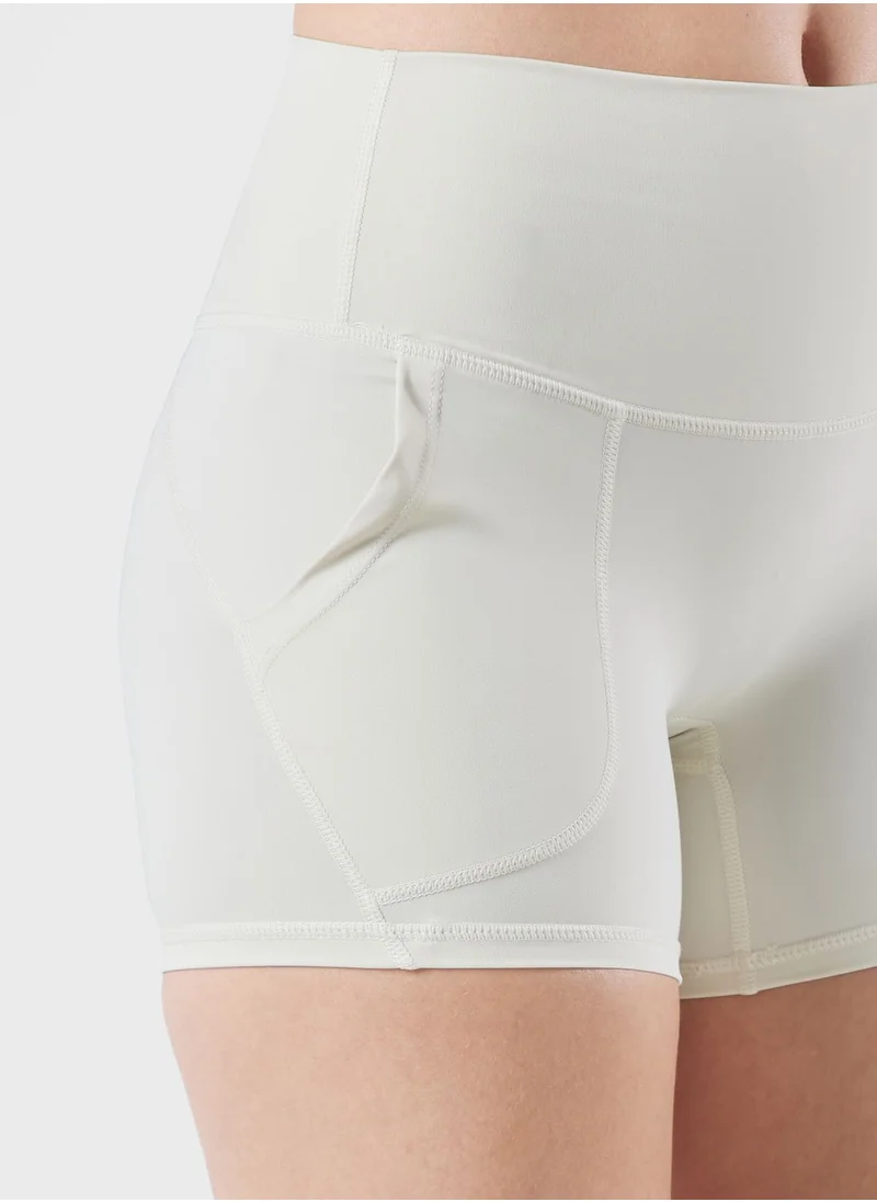 كون.يوغا High Waist Contour Seamless Shorts