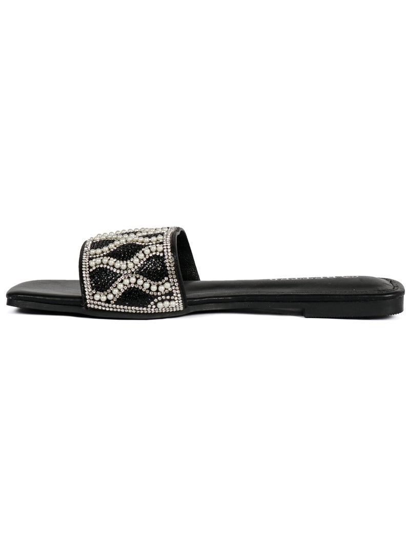 Better Ladies Flat Sandal Black  - Image 4