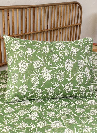 3-Piece Cotton Bedsheet Set Includes Genda Phool Bed Sheet (Green) & 2 Pillow Covers (46x69cm) | Machine Washable | 144 Thread Count Bed Linen with Pillow Case - pzsku/Z49D251AEF66EA02799AFZ/45/1746190900/22811411-90f9-4f00-b14f-cb4bbc3270ed