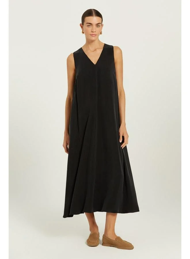 Mısırlı 1951 Black Pocket Detailed Sleeveless Long Dress.