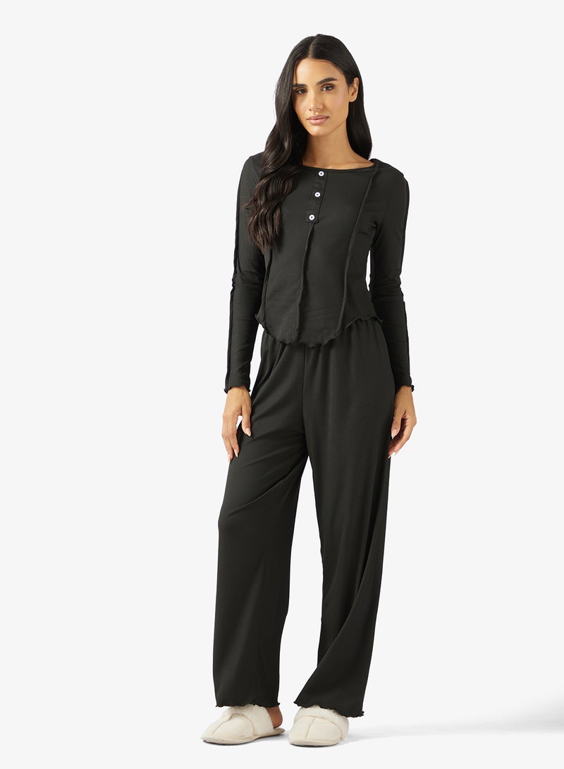 جينجر طقم بيجامة علوي بتفاصيل درزات ناعمة الملمس - Image 5